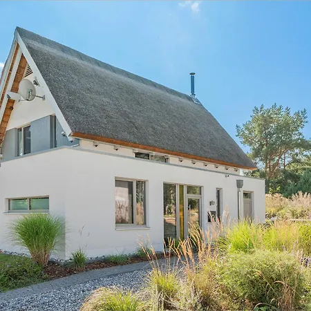 Holiday home Stoertebekers Reethus Mit Sauna, Kamin Und E-ladesaeule