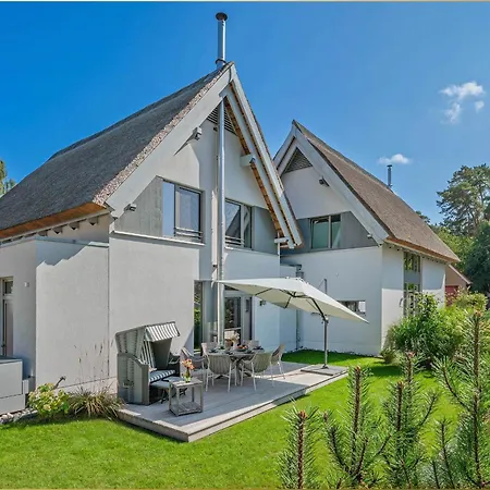 Casa de Férias Stoertebekers Reethus Mit Sauna, Kamin Und E-ladesaeule