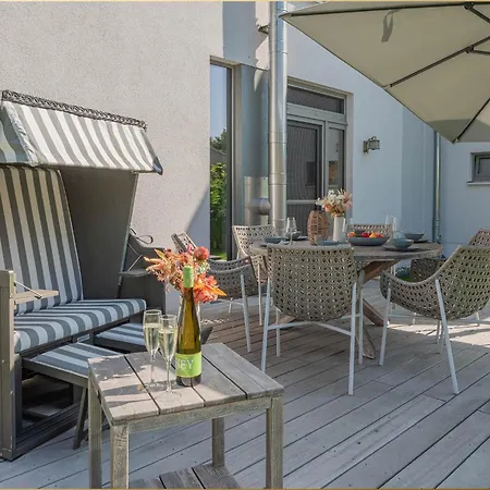 Casa de Férias Stoertebekers Reethus Mit Sauna, Kamin Und E-ladesaeule