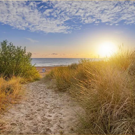 Stoertebekers Reethus Mit Sauna, Kamin Und E-ladesaeule * Loddin