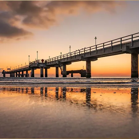 Casa de Férias Stoertebekers Reethus Mit Sauna, Kamin Und E-ladesaeule